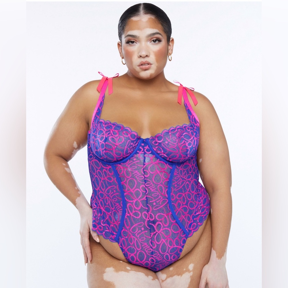 NWT Savage X Fenty Ribbon Writing Lace Teddy in Dreamy Blue Pink Highlighter 2X